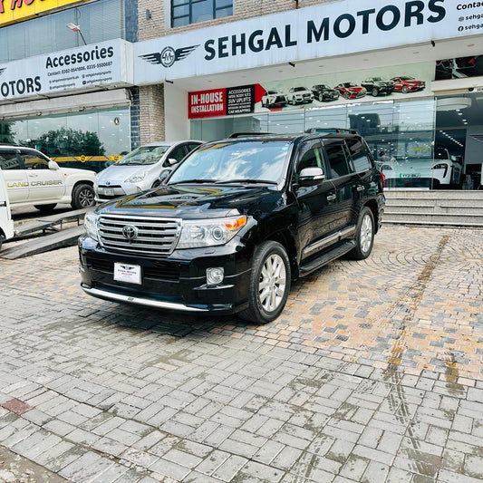 Toyota Land Cruiser ZX 4.6 Petrol 2013