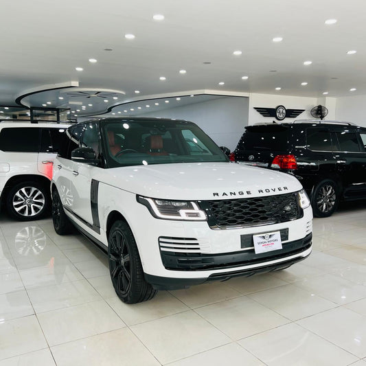 Range Rover Vogue P400e SWB 2019
