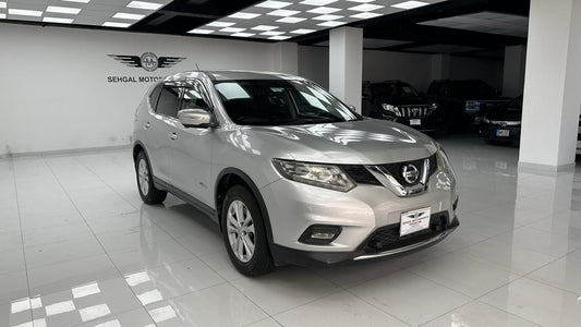 Nissan X-TRAIL Hybrid  2016