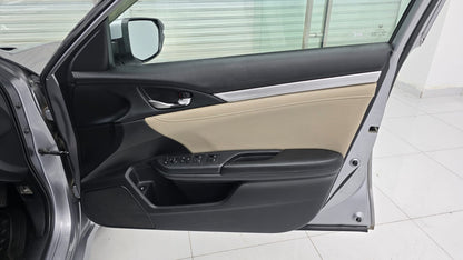 Honda Civic  Oriel 1.8 i-VTEC CVT 2021