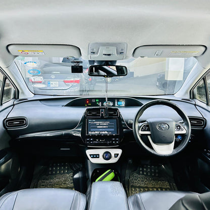 Toyota Prius S Safety Package 2018