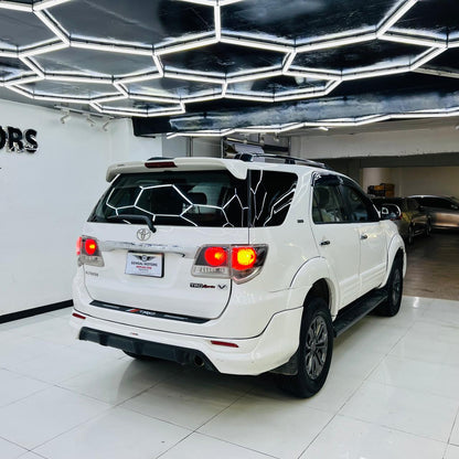 Toyota Fortuner V TRD Sportivo 2015