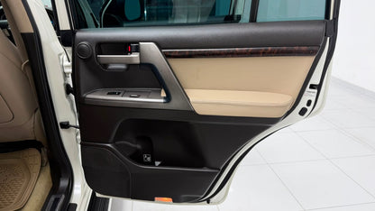 Toyota Land Cruiser Zx Full House 2009