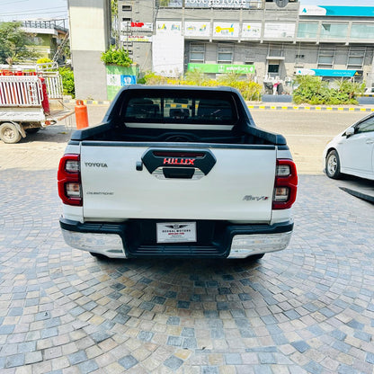 Toyota Hilux Revo Revo V 2.8D 2021