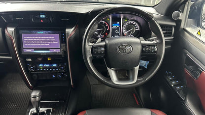 Toyota Fortuner Legender 2022