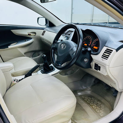 Toyota Corolla GLI 1.3 M/T 2013