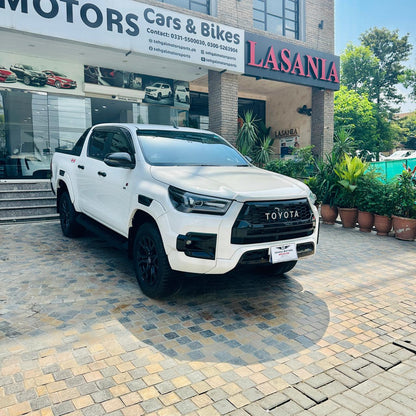 Toyota Hilux Revo GR-S 2.8D 2025