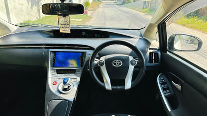 Toyota Prius S LED 2013