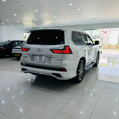 Lexus LX Series 570 2016