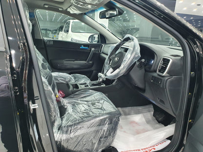 Kia Sportage Black Edition Model 2024 front seats inner view