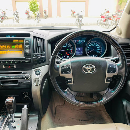 Toyota Land Cruiser ZX Model 2009