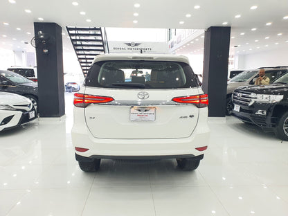 Toyota Fortuner V 2.7 2025