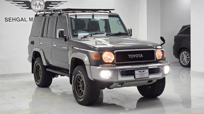 Toyota Land Cruiser 76th Series  2015