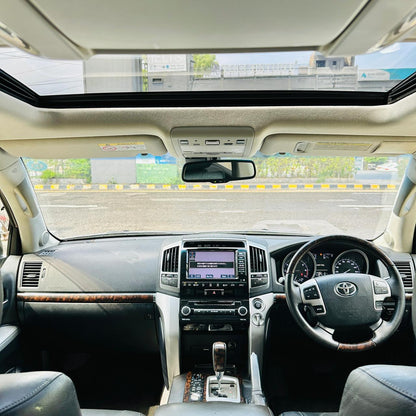 Toyota Land Cruiser ZX 4.6 Petrol 2013
