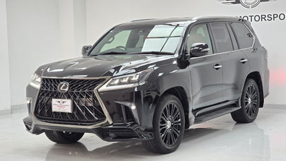 Lexus LX 570 Black Sequence 2020