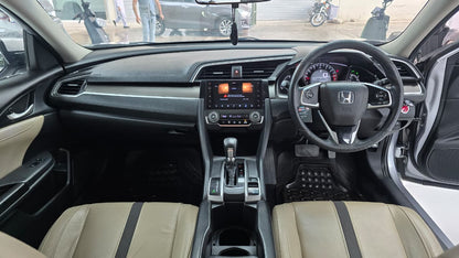 Honda Civic Oriel 1.8 i-VTEC CVT 2020