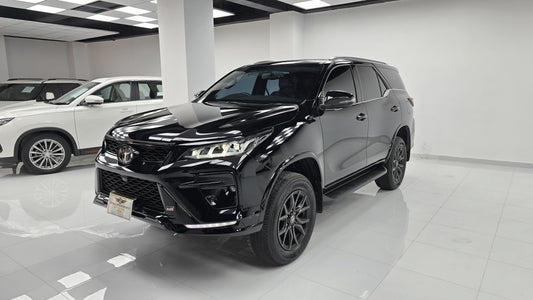 Toyota Fortuner GR-S 2024