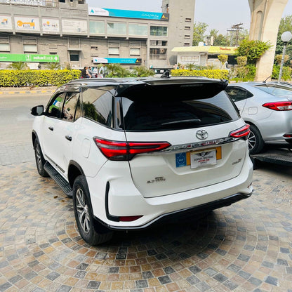 Toyota Fortuner Petrol Dual VVT-i2.7 2017