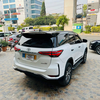 Toyota Fortuner Petrol Dual VVT-i2.7 2017