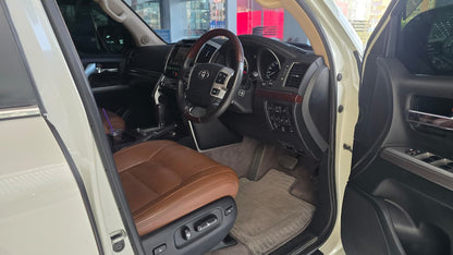 Toyota Land Cruiser Zx Full House 2015