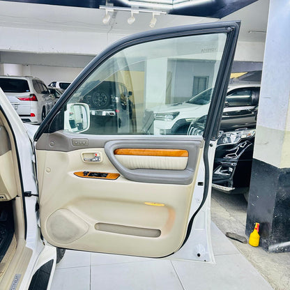 Toyota Land Cruiser Cygnus 4.7 Petrol 2005