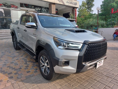 Toyota Hilux Revo V Model 2017