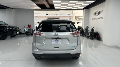 Nissan X-TRAIL Hybrid  2016