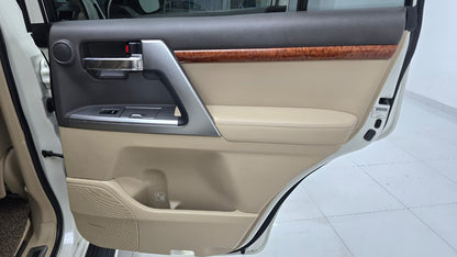 Toyota Land Cruiser Zx Full House 2012