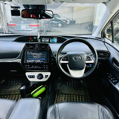 Toyota Prius S Safety Package 2018