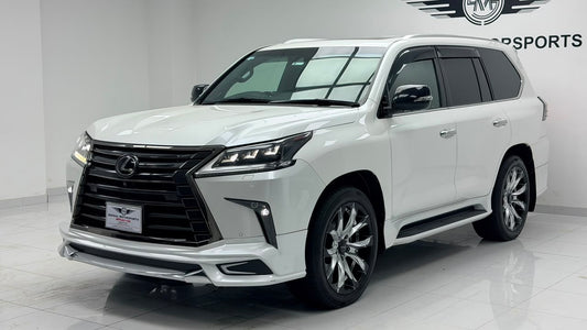 Lexus LX 570 Black Sequence 2020