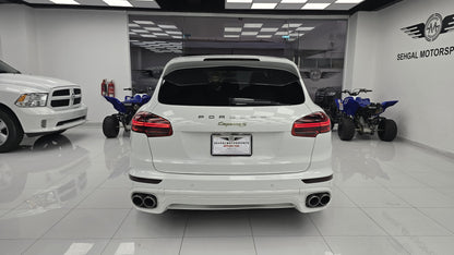 PORSCHE Cayenne Hybrid Platinum Edition  2017