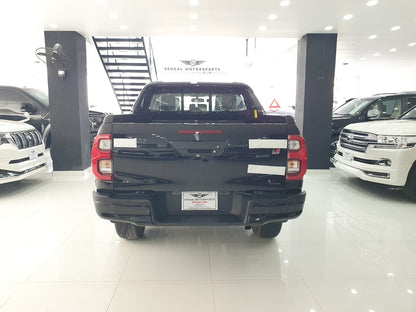 Toyota Hilux Revo GR-S 2.8D Fresh Model 2024