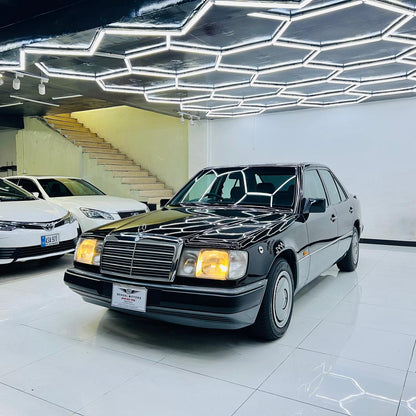 Mercedes Benz E Class E220 M/T 1993