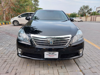 Toyota Crown Royal Saloon  Model 2010