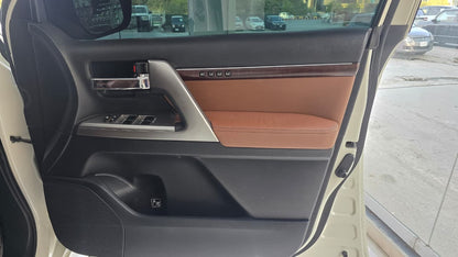 Toyota Land Cruiser Zx Full House 2015