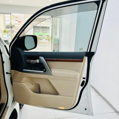 Toyota Land Cruiser ZX 4.6 Petrol 2014