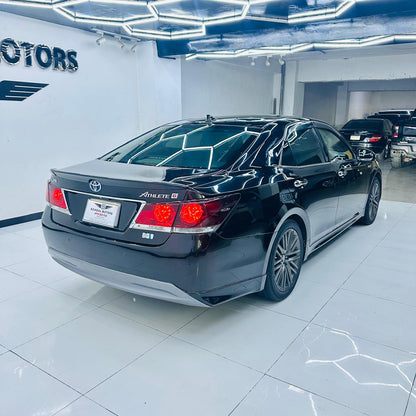 Toyota Crown ATHLETE Hybrid 2013