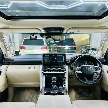 Toyota Land Cruiser LC 300 ZX 2022