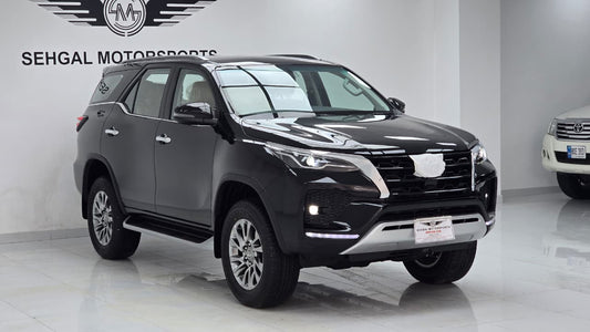 Toyota Fortuner V 2.7 2026