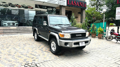 Toyota Land Cruiser 70 Series M/T 1997