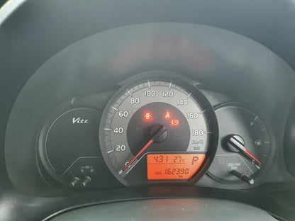 Toyota Vitz F1.0 2014