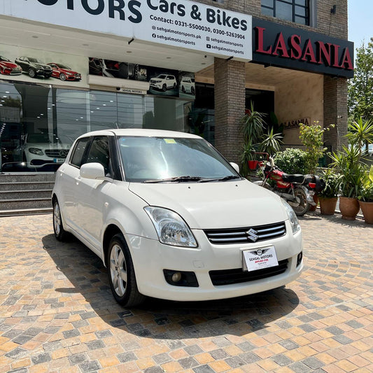 Suzuki Swift DLX 1.3 M/T 2015