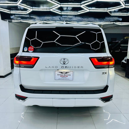 Toyota Land Cruiser LC 300 ZX 2022