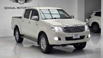 Toyota vigo G Auto 2014