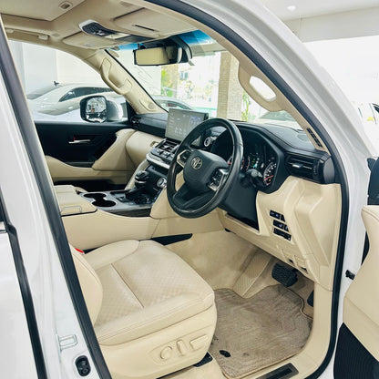 Toyota Land Cruiser LC 300 ZX 2022