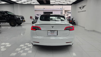 Tesla Model 3 Long Range  2021