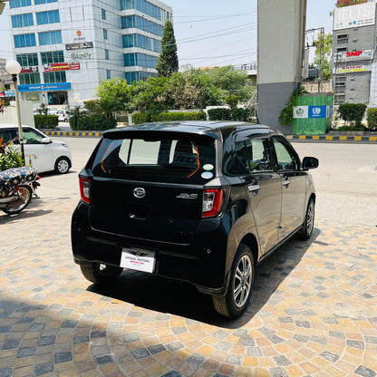 Daihatsu mira L SA3 2017