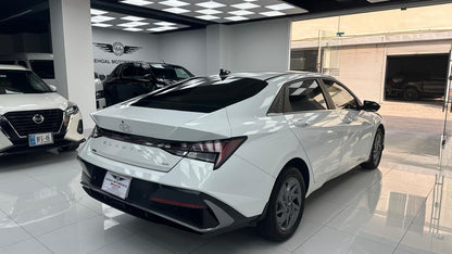 Hyundai Elantra Hybrid  2024