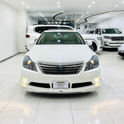 Toyota Crown Royal Saloon G 3.5 Hybrid 2011