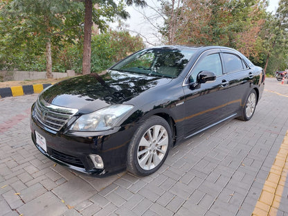 Toyota Crown Royal Saloon  Model 2010